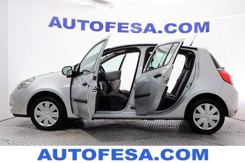 Renault Clio 1.2 16v 75cv eco2 Authentique 5p