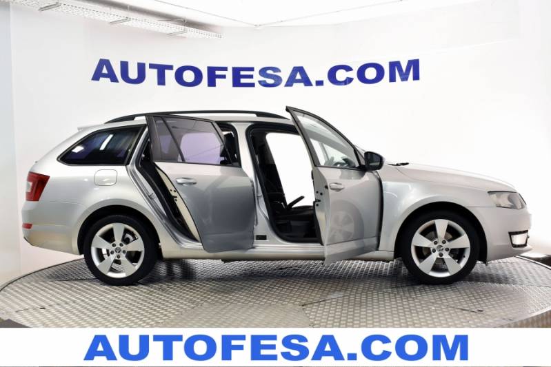 Skoda Octavia 1.6 TDI 105cv Ambition 5p S/S
