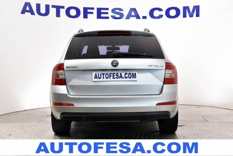 Skoda Octavia 1.6 TDI 105cv Ambition 5p S/S