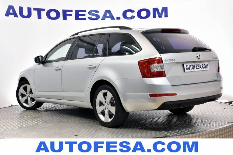 Skoda Octavia 1.6 TDI 105cv Ambition 5p S/S