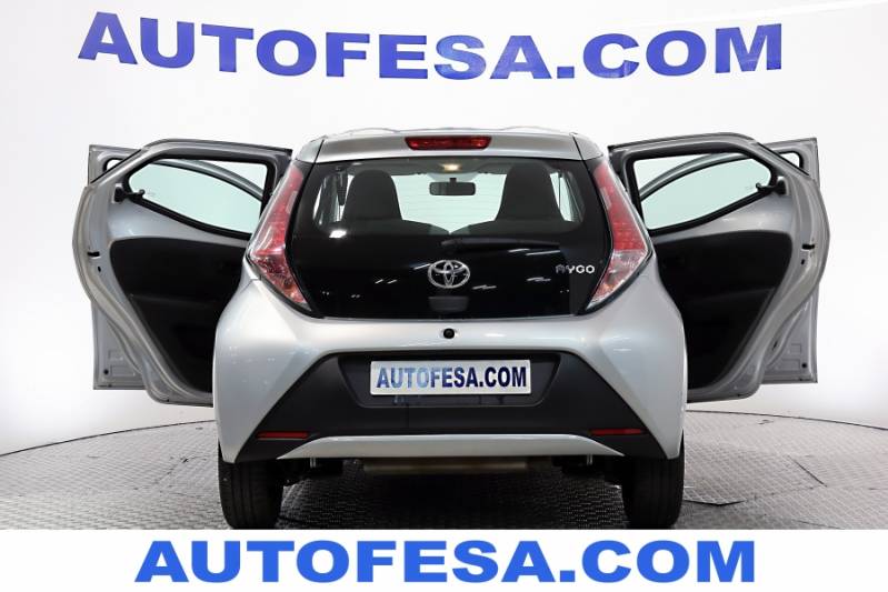 Toyota Aygo 1.0 VVT-i 70cv x-play Business 5p