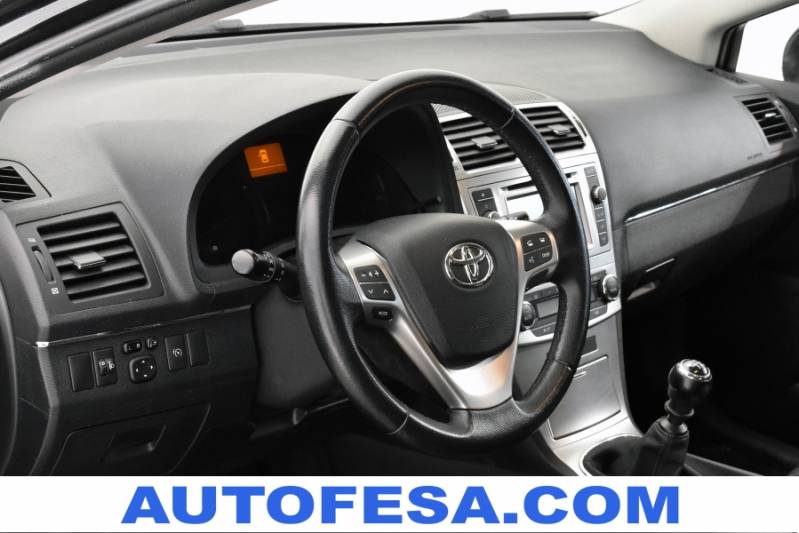 Toyota Avensis Cross Sport 2.0D 120cv Advance 5p