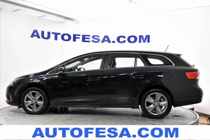 Toyota Avensis Cross Sport 2.0D 120cv Advance 5p