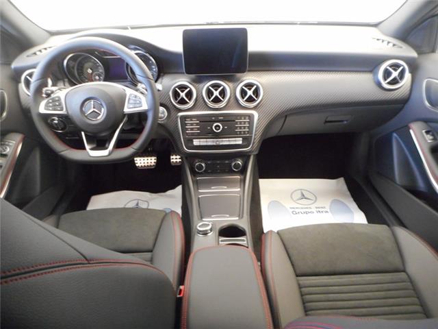 Mercedes-Benz A 200 d AMG Line