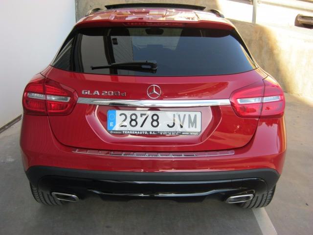 Mercedes-Benz GLA 200 d Urban 7G-DCT