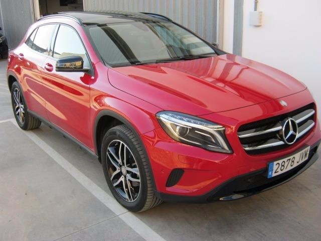 Mercedes-Benz GLA 200 d Urban 7G-DCT