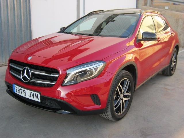 Mercedes-Benz GLA 200 d Urban 7G-DCT