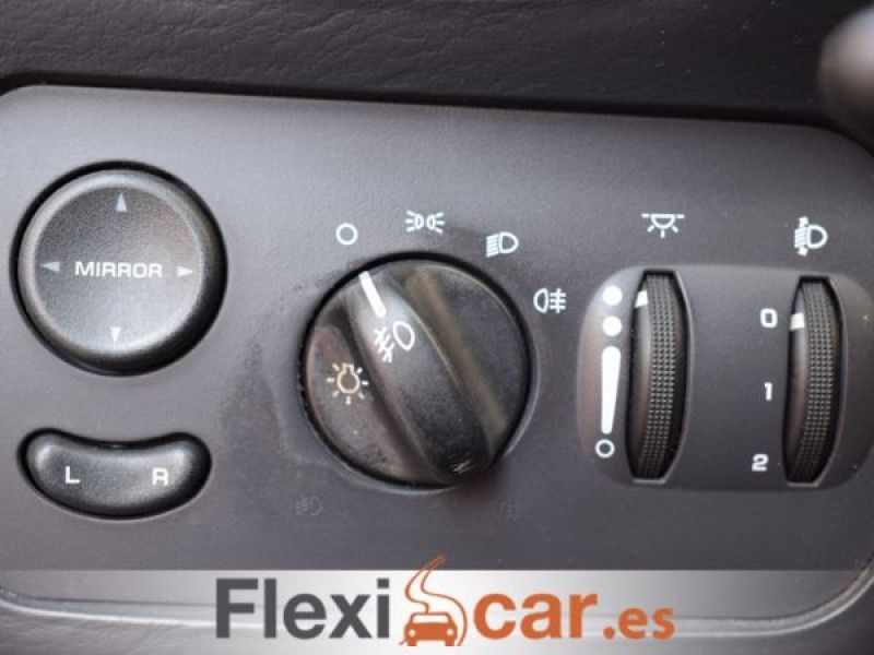 Chrysler Voyager LX 2.8 CRD Auto