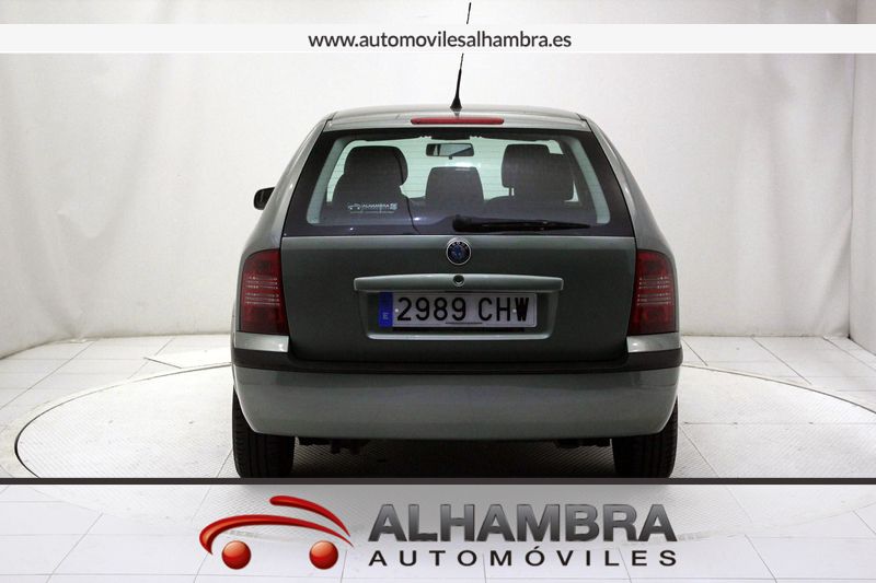 Skoda Octavia COMBI 1.6 AMBIENTE