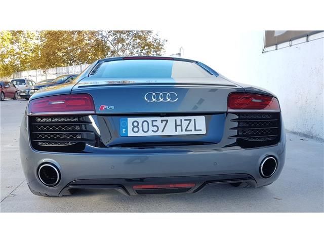 Audi R8 5.2 FSI V10 quattro S-Tronic
