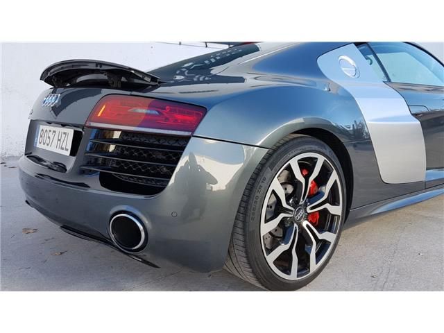 Audi R8 5.2 FSI V10 quattro S-Tronic