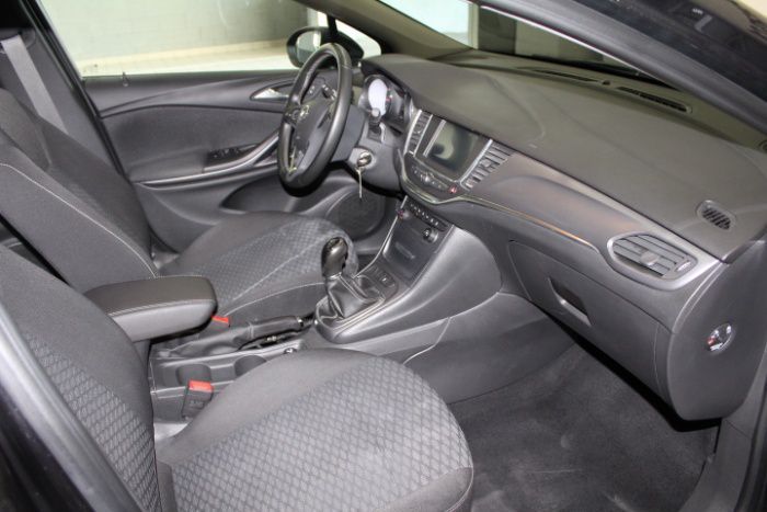 Opel Astra 1.6CDTi Dynamic 110