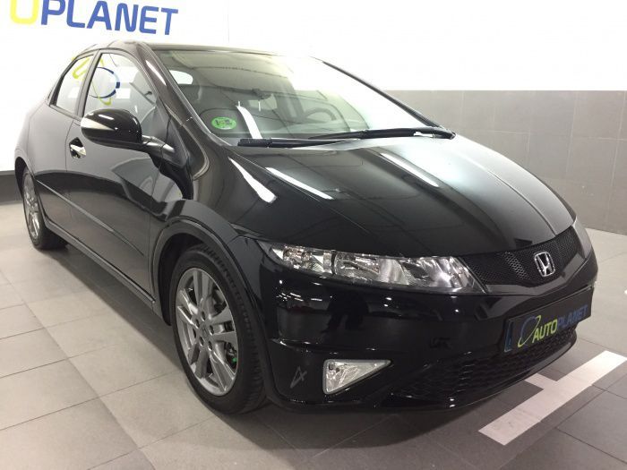 Honda Civic 1.8i-VTEC Sport