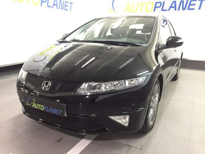 Honda Civic 1.8i-VTEC Sport