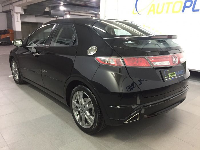 Honda Civic 1.8i-VTEC Sport