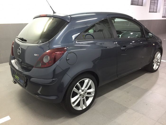 Opel Corsa 1.3CDTi Sport 90