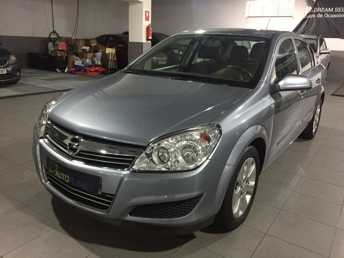 Opel Astra Sedán 1.7CDTi Enjoy