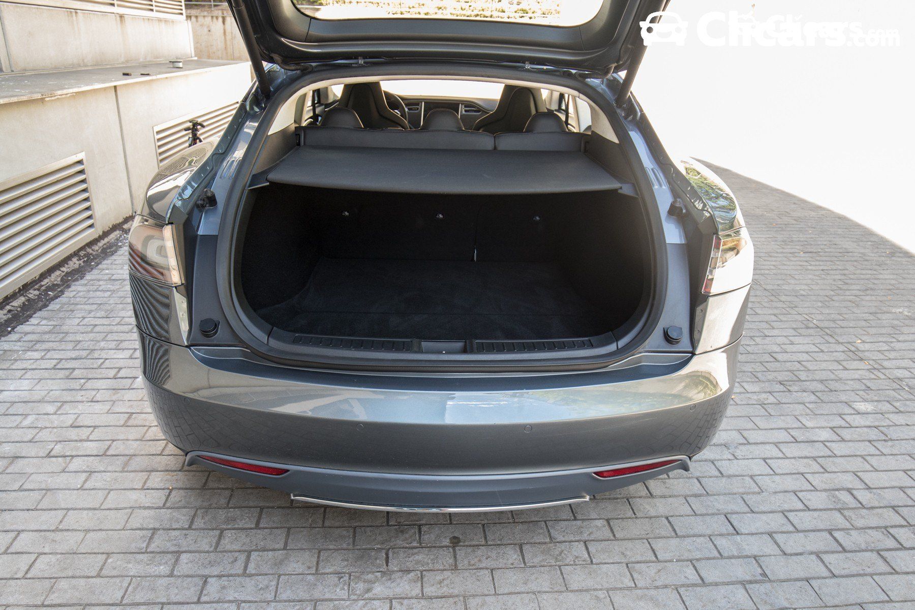 Tesla Model S 75