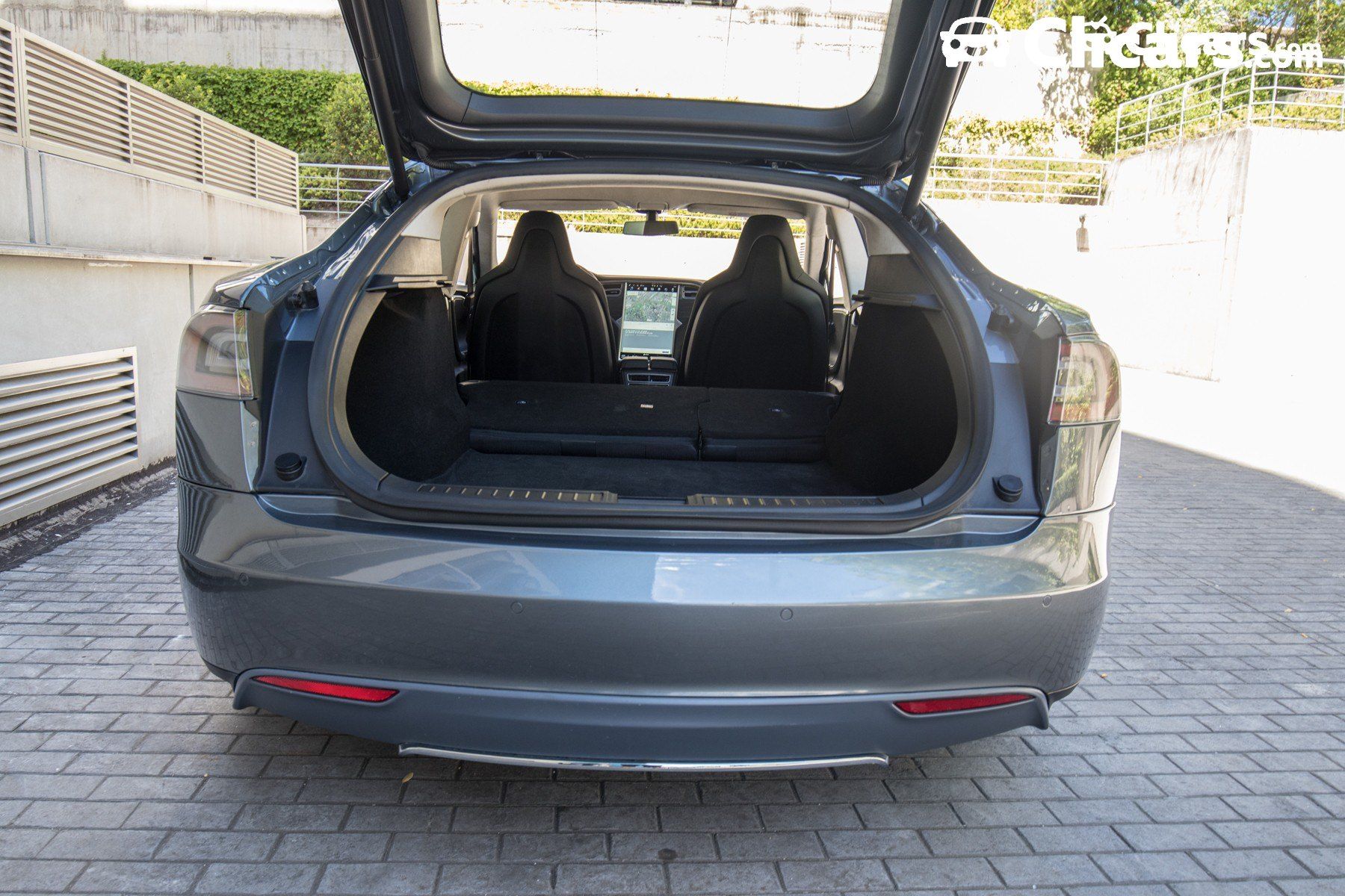 Tesla Model S 75