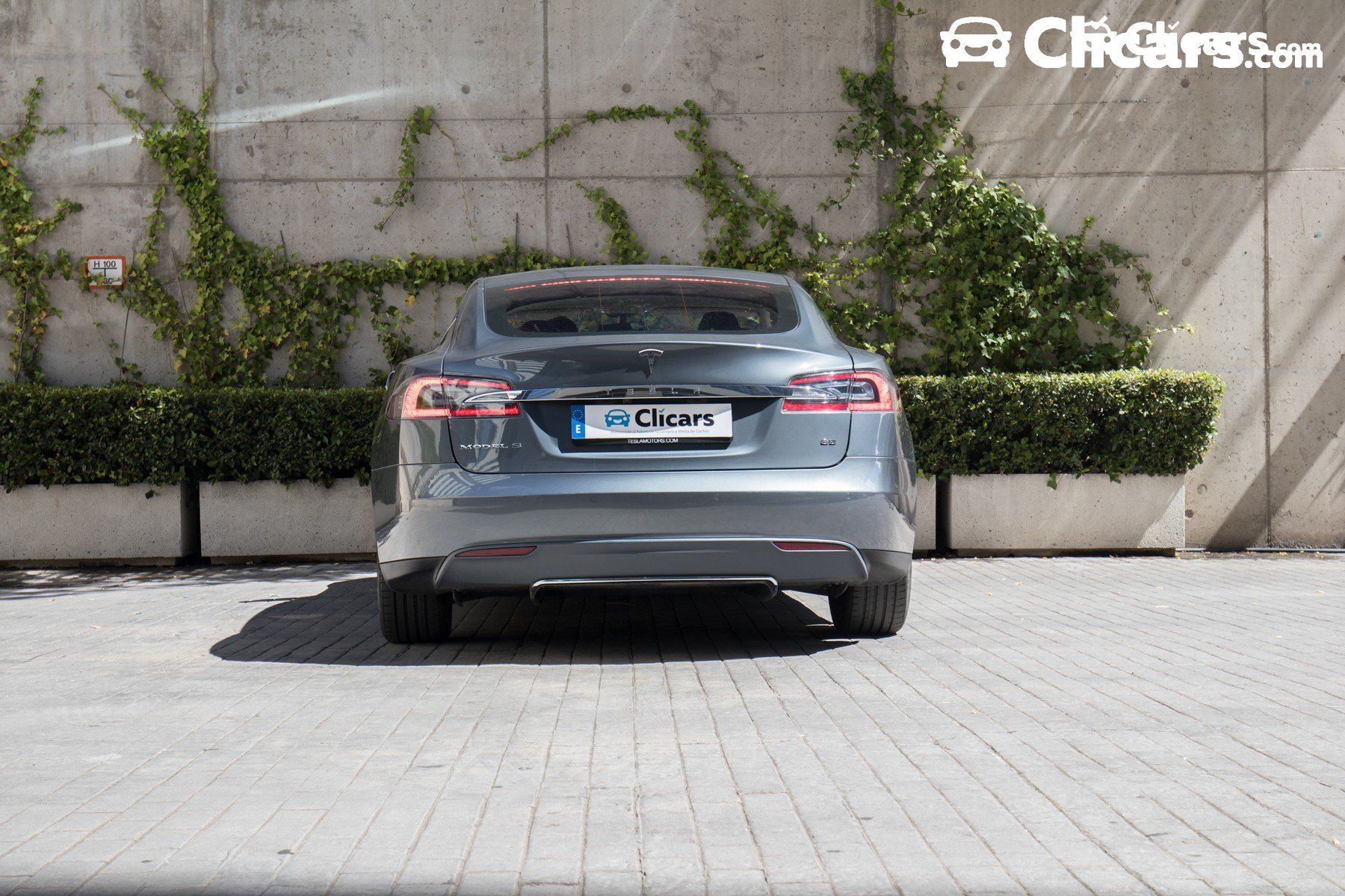 Tesla Model S 75