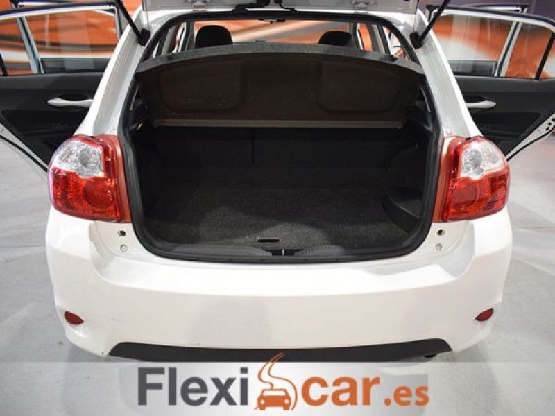 Toyota Auris 1.8 Híbrido Active