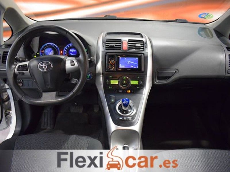 Toyota Auris 1.8 Híbrido Active