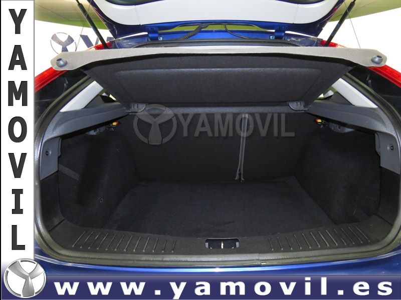 Ford Focus TREND 1.6i 100CV