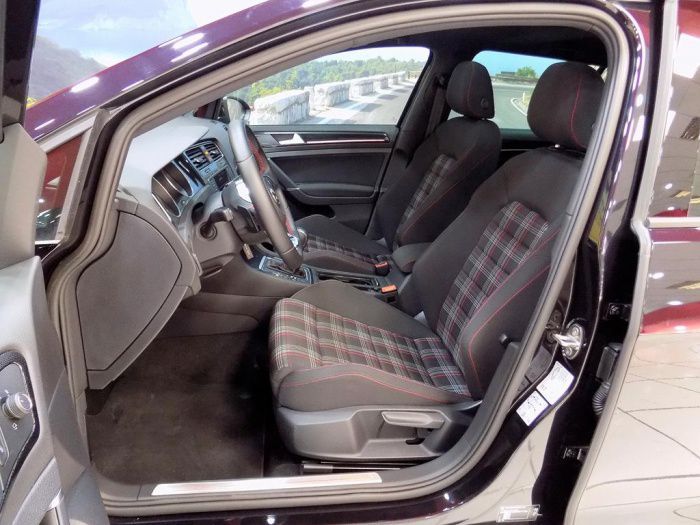 Volkswagen Golf 2.0 TSI GTI Performance DSG 230