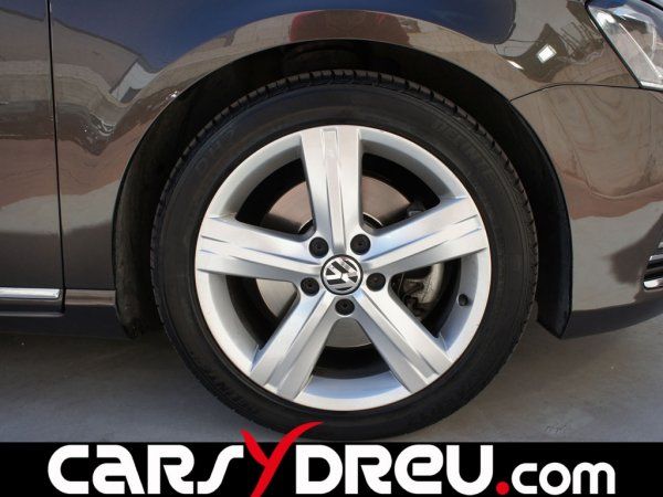 Volkswagen Passat 2.0 TDI 140 DSG Advance Bluemotion Tech