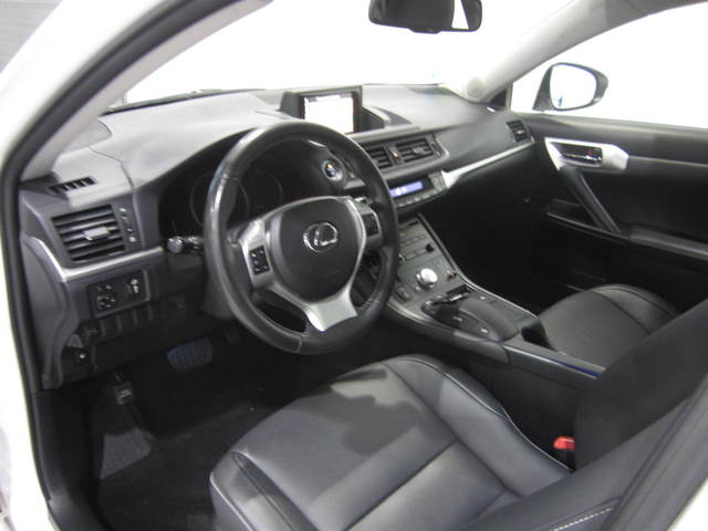 Lexus CT 200h 200h Pack Hybrid Plus 100 kW (136 CV)