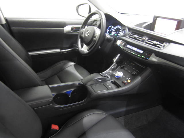 Lexus CT 200h 200h Pack Hybrid Plus 100 kW (136 CV)