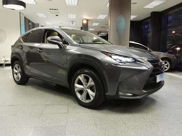 Lexus NX 300h Luxury 4WD 145 kW (197