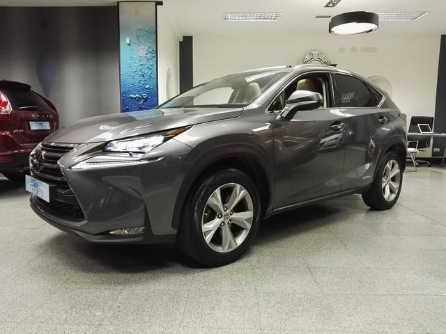 Lexus NX 300h Luxury 4WD 145 kW (197