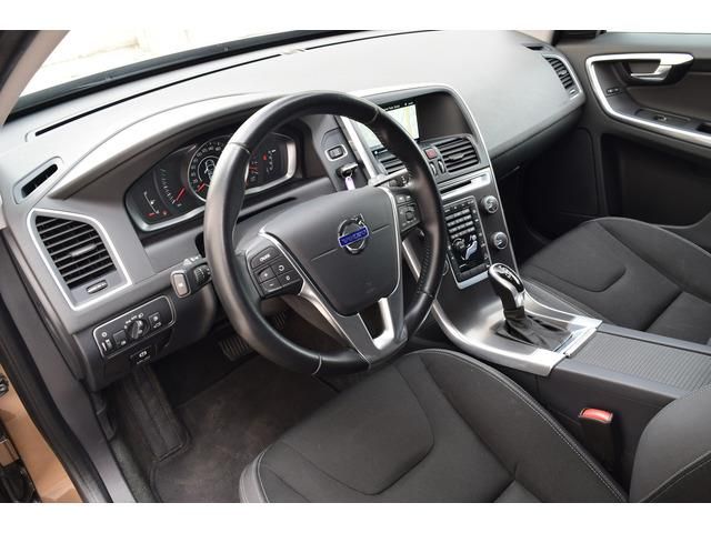 Volvo XC60 VOLVO XC60 2.4 D5 Momentum AWD