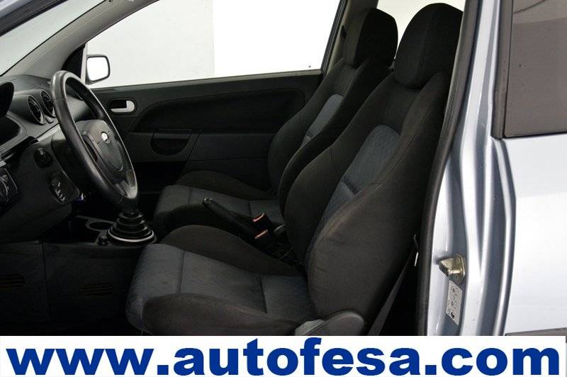Ford Fiesta 1.6i 100cv Sport 3p