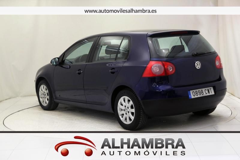 Volkswagen Golf 1.6 FSI HIGHLINE