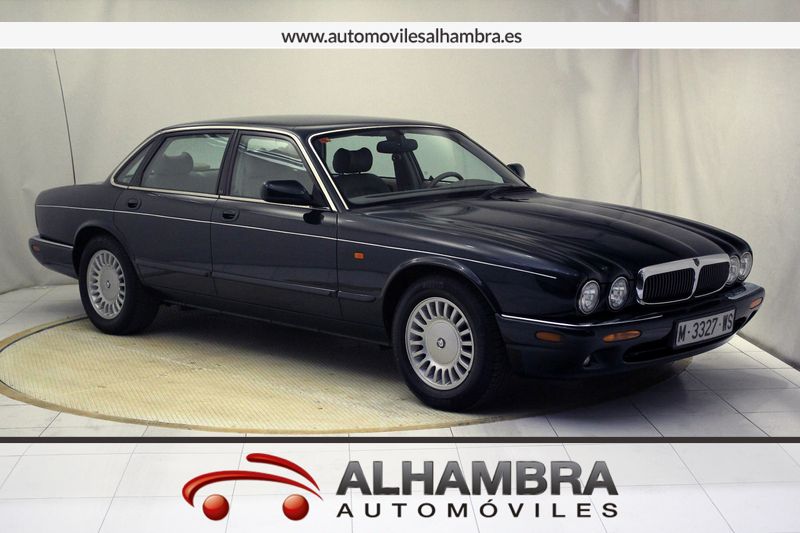 Jaguar XJ XJ XJ8 3.2 EXECUTIVE AUTO