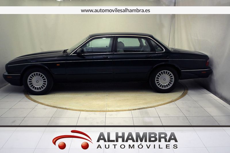 Jaguar XJ XJ XJ8 3.2 EXECUTIVE AUTO