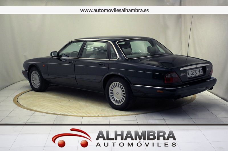 Jaguar XJ XJ XJ8 3.2 EXECUTIVE AUTO