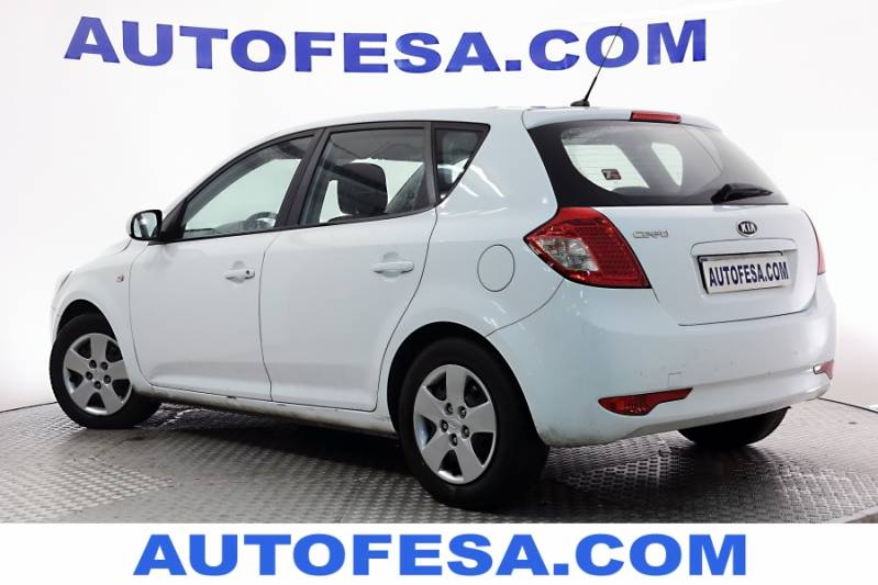 Kia Ceed 1.4 CVVT 90cv Concept 5p