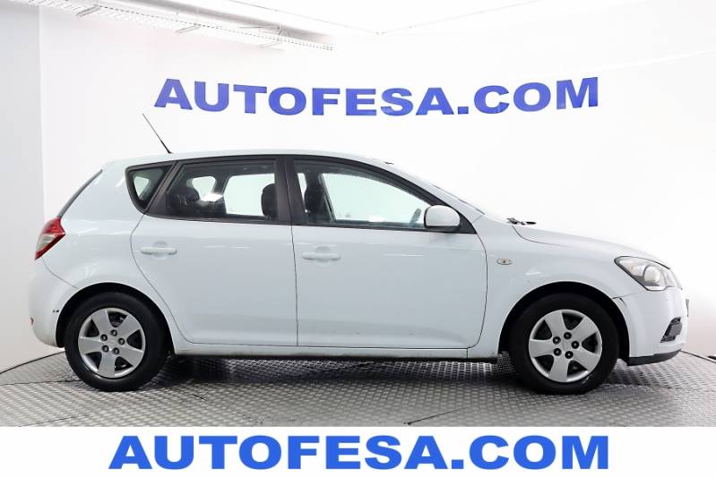 Kia Ceed 1.4 CVVT 90cv Concept 5p
