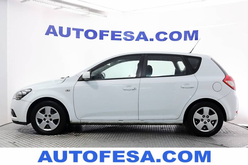 Kia Ceed 1.4 CVVT 90cv Concept 5p
