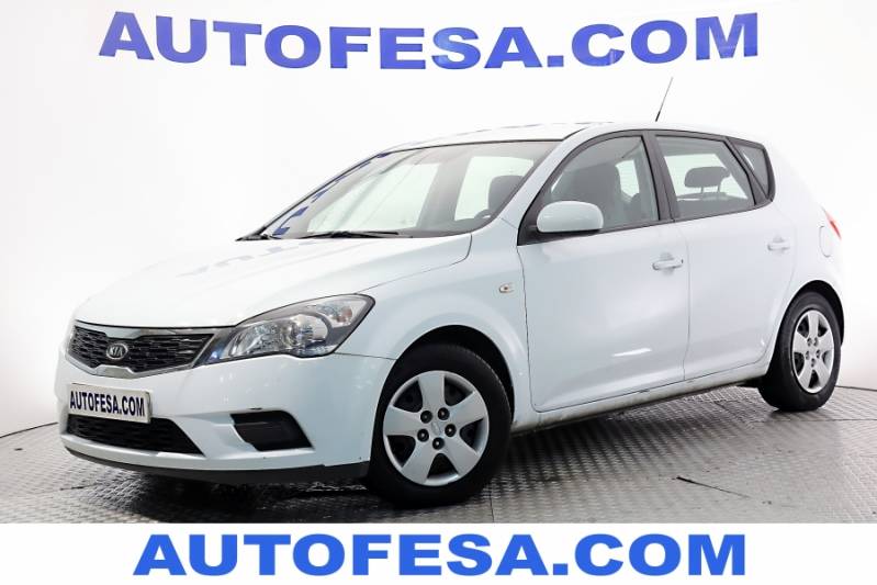 Kia Ceed 1.4 CVVT 90cv Concept 5p