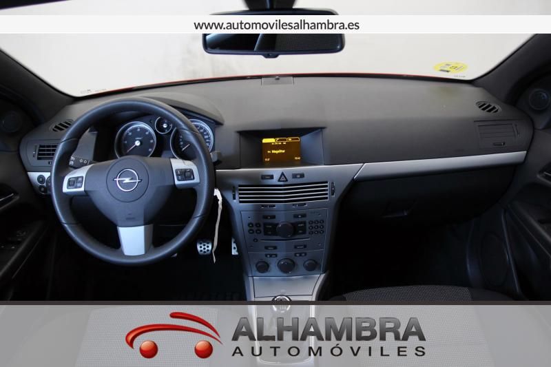Opel Astra GTC 1.9 CDTI 120 SPORT