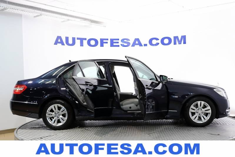 Mercedes-Benz E 350 E 350 CDI BE 265cv Avantgarde 4p Auto