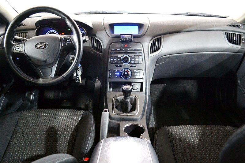 Hyundai Genesis Coupe 2.0 Sport GL