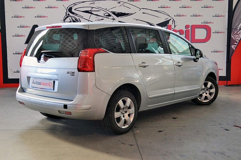 Peugeot 5008 Active 1.6 eHDI 115 Automatico