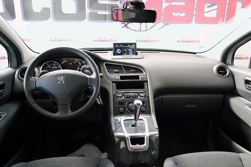 Peugeot 5008 Active 1.6 eHDI 115 Automatico