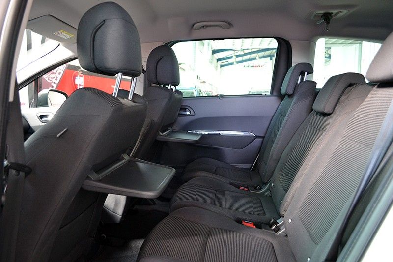 Peugeot 5008 Active 1.6 eHDI 115 Automatico