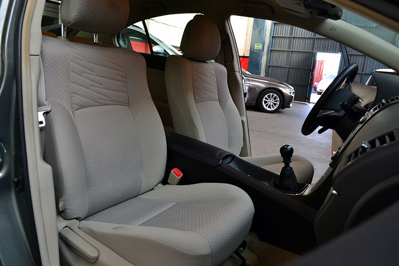 Toyota Avensis 1.8 VVTi Active